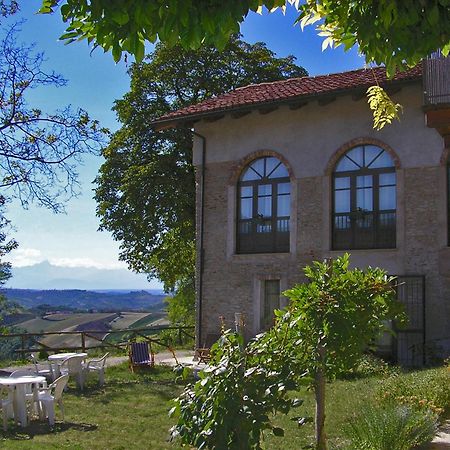 Bed and Breakfast Casa Branzele à Trezzo Tinella Extérieur photo