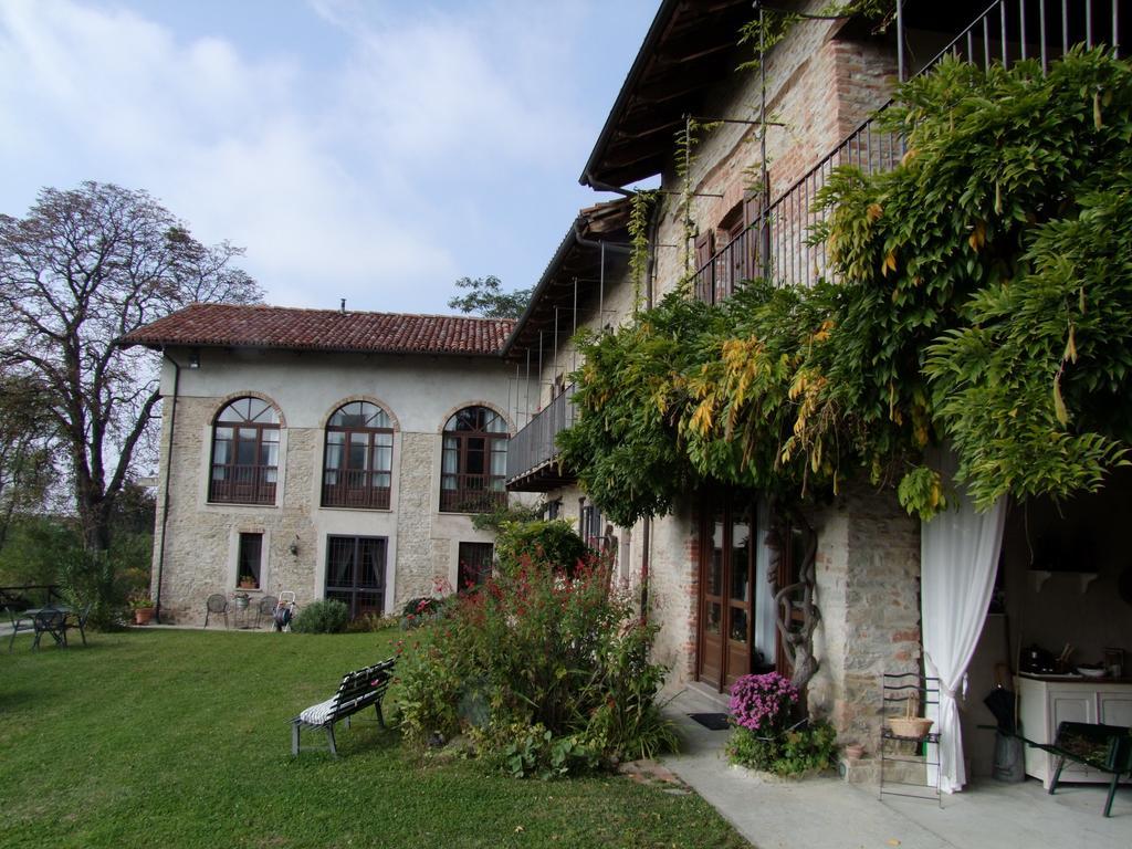 Bed and Breakfast Casa Branzele à Trezzo Tinella Extérieur photo